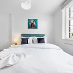 Deluxe Clapham 2 Bed 2 Bath Apartment, 10 Mins From Oxford Circus